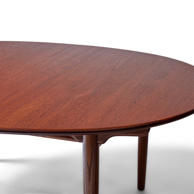 Oval Extension Table by Hans J. Wegner for Johannes Hansen