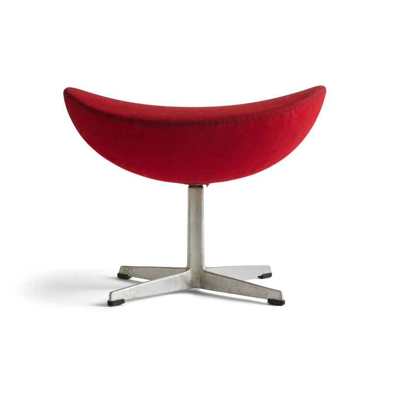 Egg ottoman by Arne Jacobsen for Fritz Hansen