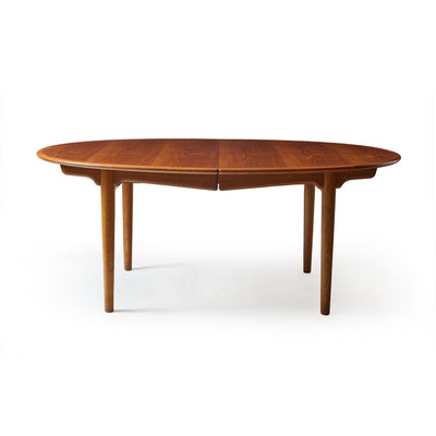 Oval Extension Table by Hans J. Wegner for Johannes Hansen