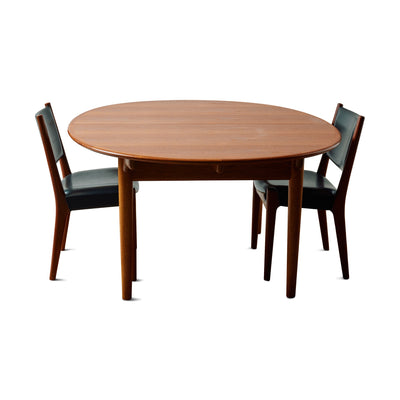 Oval Extension Table by Hans J. Wegner for Johannes Hansen