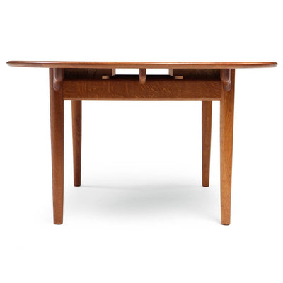 Oval Extension Table by Hans J. Wegner for Johannes Hansen