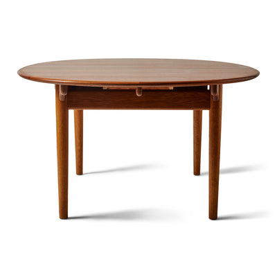 Oval Extension Table by Hans J. Wegner for Johannes Hansen