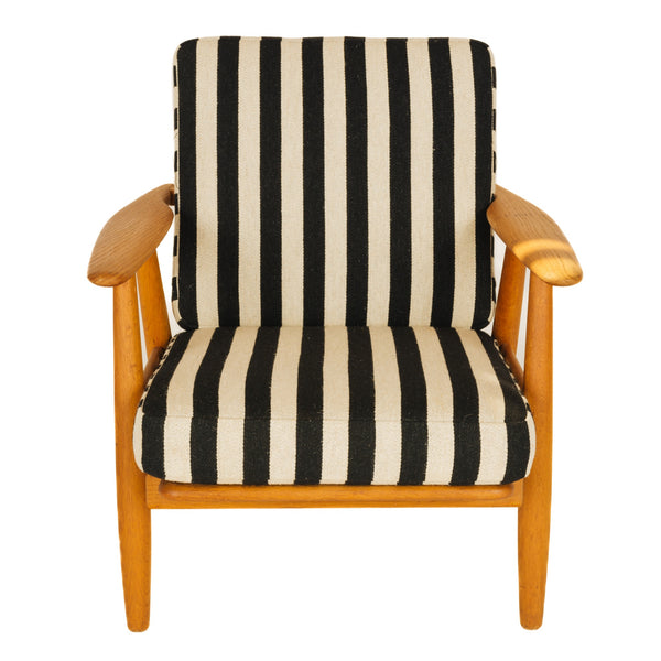 GETAMA  GE240（Hans J.Wegner） The GE 240 Oak Lounge Chair by Hans J. Wegner for Getama, 1950's