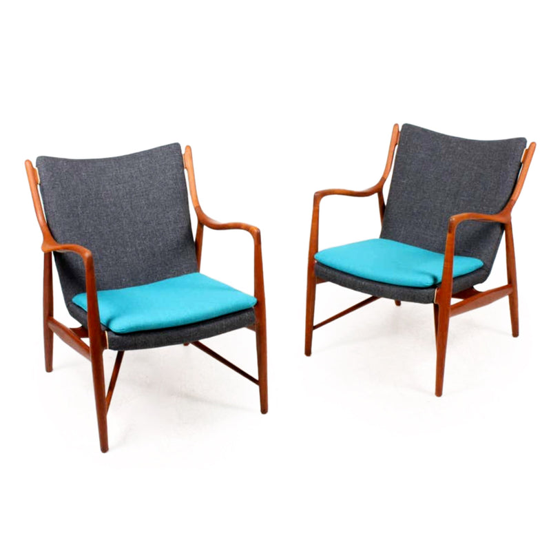 Perfect Pair of 45 Chairs by Finn Juhl for Niels Vodder, 1945