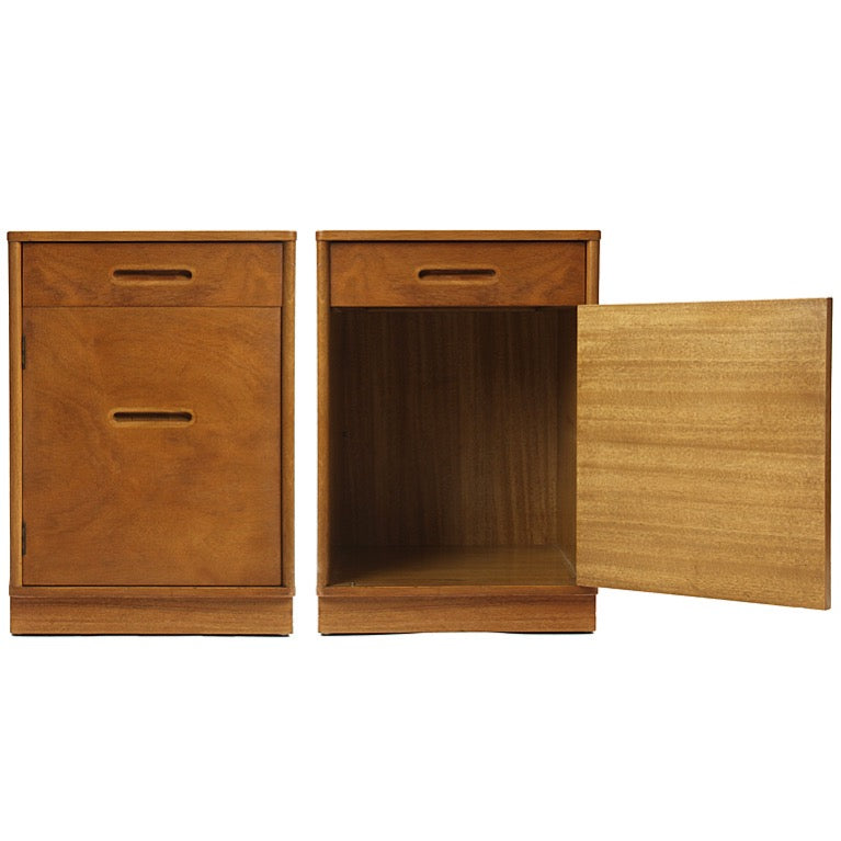 A pair of early nightstands by Edward Wormley for Dunbar, 1930s